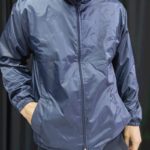 Campera rompeviento sin forrería